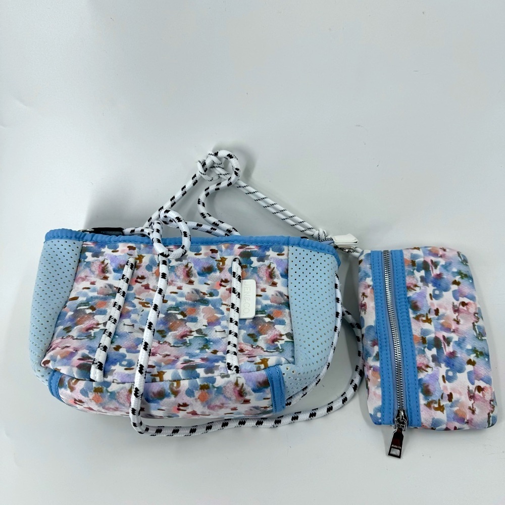 Posh Shores by‎ Jen & Co set of 2 Neoprene Floral Bags - Picture 2 of 12